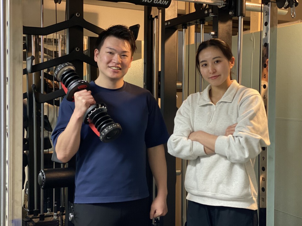 浅草橋・蔵前のパーソナルジム｜HIGH-GRADE GYMトレーナー 谷澤直紀(左)・坂口綾咲(右)